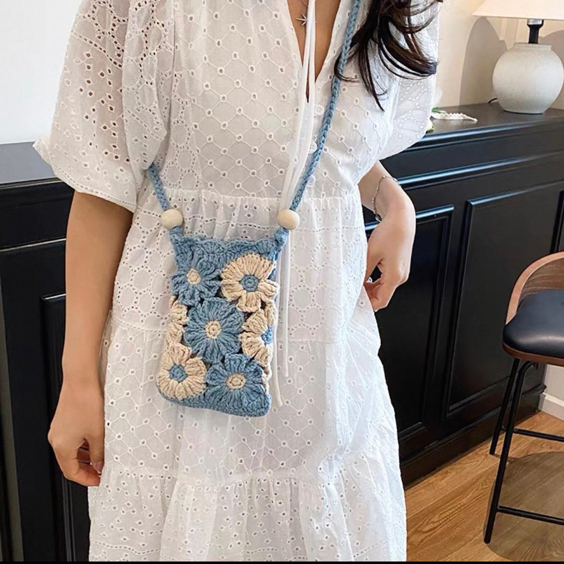 Crochet Flower Phone Pouch