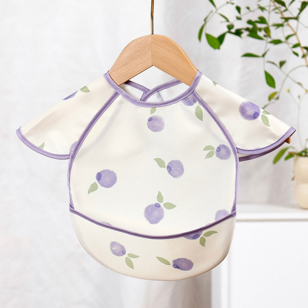 Baby Weaning Frilly Bibs (Length: 30cm)